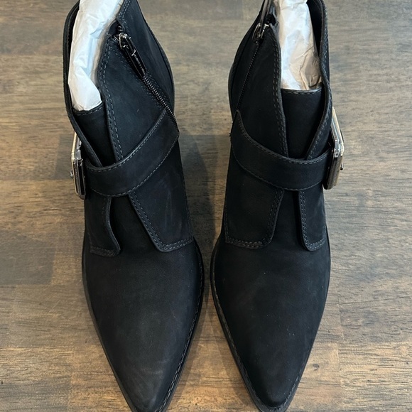 Vince Camuto Ashena Bootie Black - Picture 6 of 7